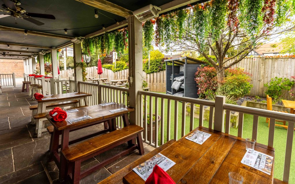 Hickory's Smokehouse Poynton Outdoor Garden